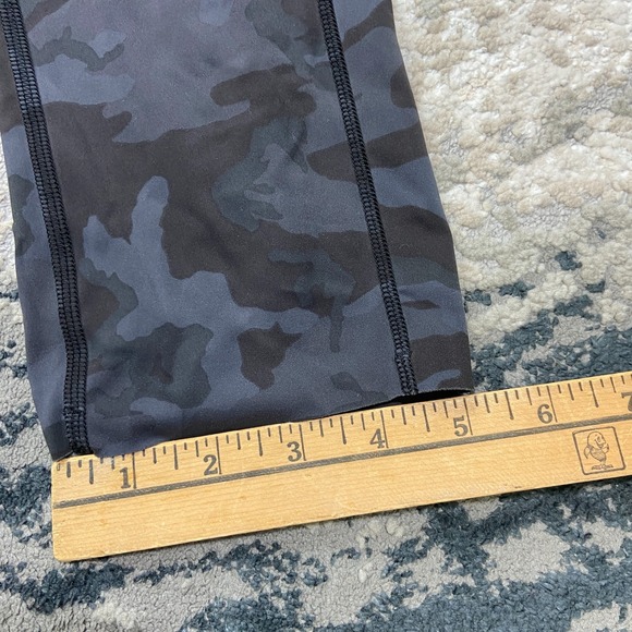 Lululemon Fast and Free Crop Leggings Womens 26W Navy Black Camouflage Workout - Picture 3 of 9